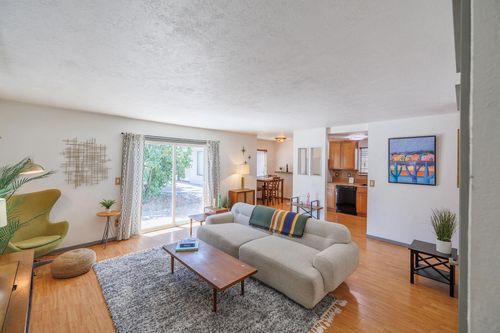 unit-9-1630 Se Tempest Dr, Bend, OR, 97702-1864 | Card Image
