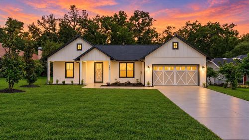 381 Carriage Ln, LADY LAKE, FL, 32159-4371 | Card Image