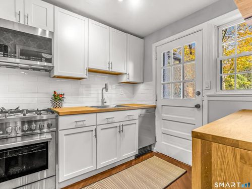 1p-18 Bridge St, Naugatuck, CT, 06770-2829 | Card Image