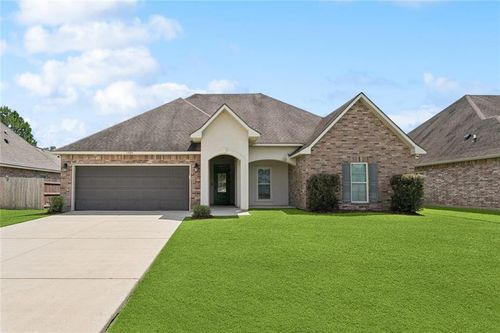 1504 Dominic Dr, Covington, LA, 70435-6016 | Card Image