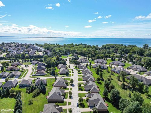 33855 Au Sable Dr, Chesterfield, MI, 48047-4389 | Card Image