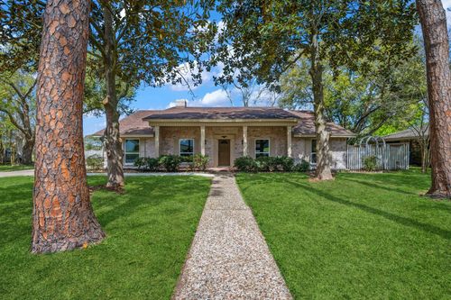 210 Ridgemont Dr, Alvin, TX, 77511-5230 | Card Image