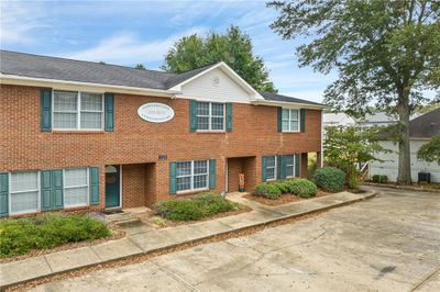 B - 718 N Gay Street, Condo with 2 bedrooms, 2 bathrooms and null parking in AUBURN AL | Image 1