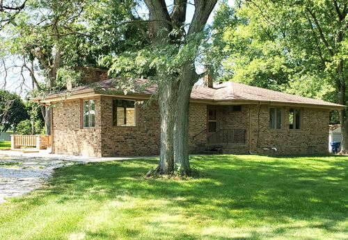 201 W Halleck St, Morocco, IN, 47963-8013 | Card Image