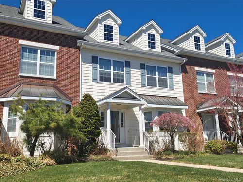 161 Brattle Cir, Melville, NY, 11747-5368 | Card Image
