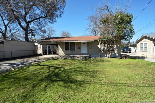 303 E Faust St, New Braunfels, TX, 78130-4644 | Card Image