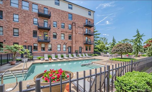 212w-6533 E Jefferson Ave, Detroit, MI, 48207-3771 | Card Image