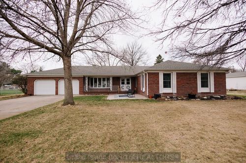 1720 Spring Rd, Grand Island, NE, 68801-7042 | Card Image