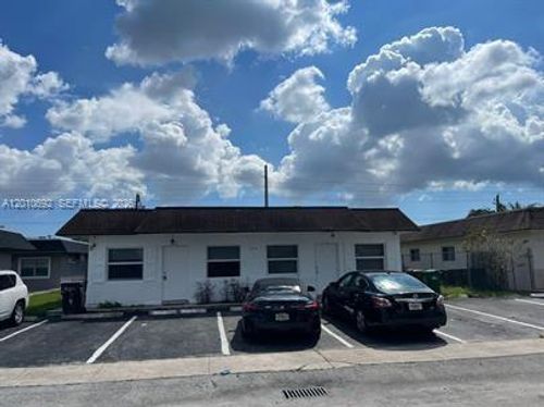 2-3960 Nw 31st Ter, Lauderdale Lakes, FL, 33309-4975 | Card Image