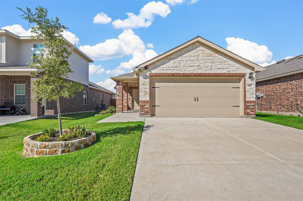 Hay Loft Ln, Royse City, TX 75189