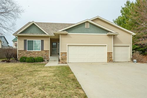 2945 Windsor Dr, Norwalk, IA, 50211-9400 | Card Image