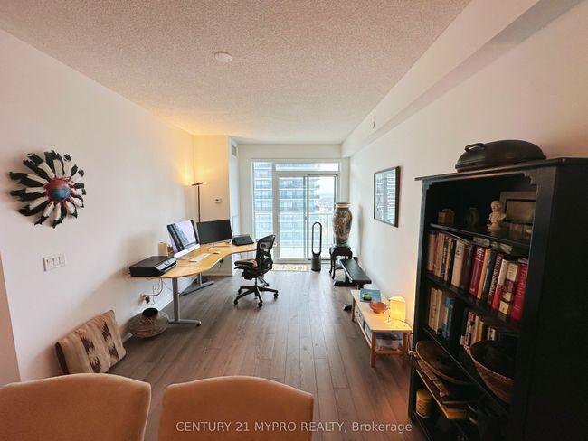 3104 - 56 Annie Craig Dr, Condo with 2 bedrooms, 1 bathrooms and null parking in Etobicoke ON | Image 5
