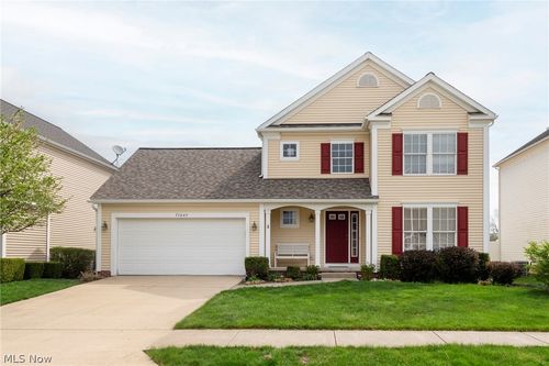 37049 Chaddwyck Ln, North Ridgeville, OH, 44039-8745 | Card Image