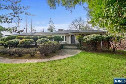 35 Old Dock Rd, Alpine, NJ, 07620-1188 | Card Image