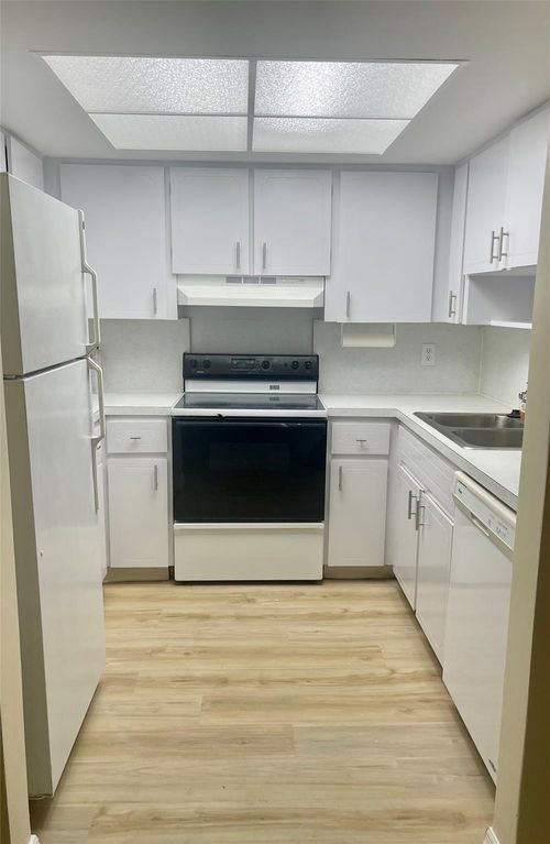 apt-5a-10290 N Military Trl, Palm Beach Gardens, FL, 33410-4636 | Card Image