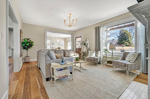 176 E Victoria Rd, Spartanburg, SC, 29301-3042 | Card Image