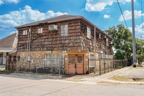 1414 Campbell St, Houston, TX, 77009-8205 | Card Image