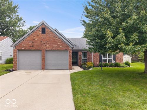 11546 Jamestown Drive W, Fishers, IN, 46038 | Card Image