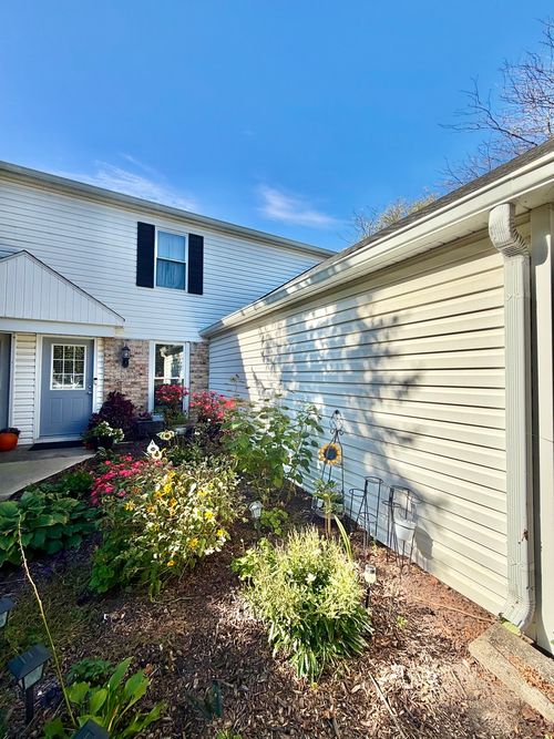 0-2607 Oakshire Court, Aurora, IL, 60502 | Card Image