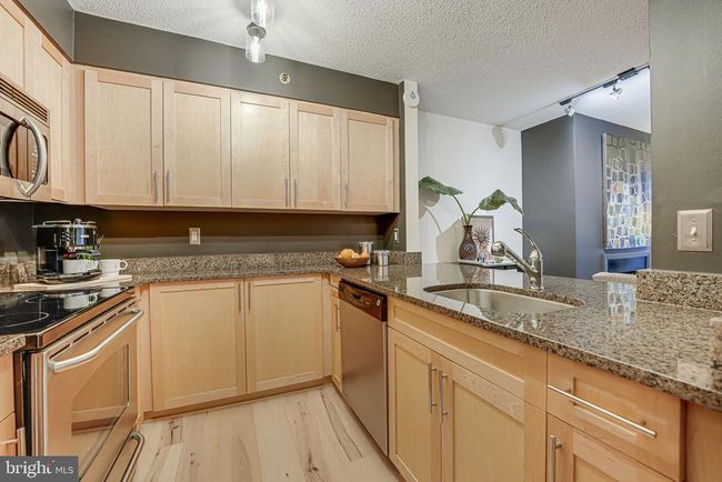 S1013 - 7500 Woodmont Ave, Condo with 1 bedrooms, 1 bathrooms and null parking in BETHESDA MD | Image 9