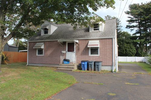 17 Guilford Ct, East Haven, CT, 06512-2232 | Card Image