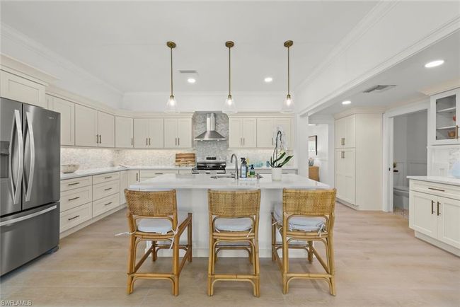 1163 Seagrape Ln, House other with 4 bedrooms, 5 bathrooms and 1 parking in SANIBEL FL | Image 6