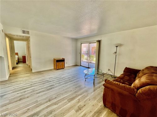 unit-33-4380 Sandy River Dr, Las Vegas, NV, 89103-6195 | Card Image