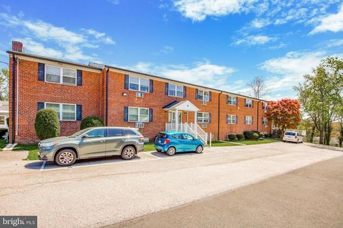 a4-500 Manor House Ln, WILLOW GROVE, PA, 19090-3628 | Card Image