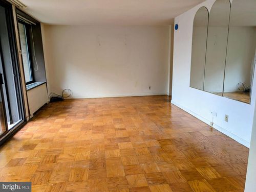 apt-e110-1245 4th St Sw, WASHINGTON, DC, 20024-2327 | Card Image