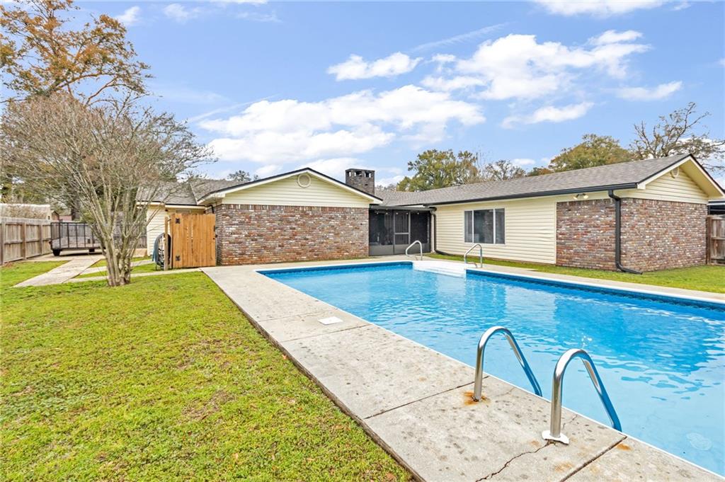 Barcelona Dr, Satsuma, AL 36572