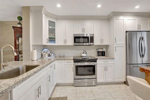 apt-405o-800 Sw 125th Way, Pembroke Pines, FL, 33027-6716 | Card Image