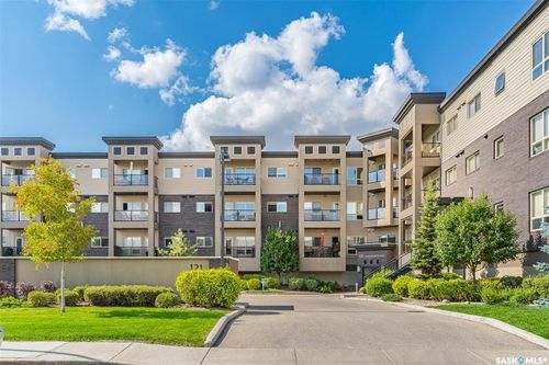 122-121 Willowgrove Cres, Saskatoon, SK, S7W0R1 | Card Image