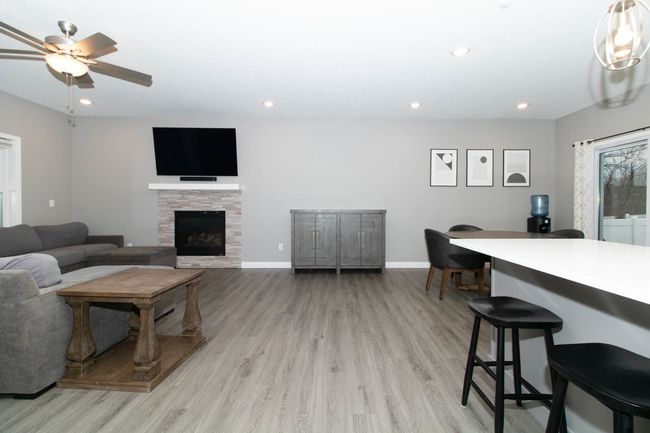 300 Raef Rd, House other with 3 bedrooms, 3 bathrooms and 3 parking in Downs IL | Image 14
