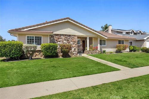 2001 Teodoro St, Placentia, CA, 92870-2037 | Card Image