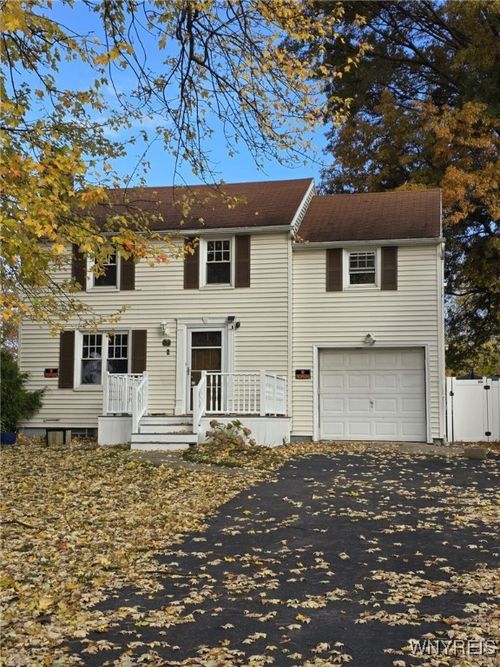 134 Arrowhead Dr, Gates, NY, 14624-2804 | Card Image