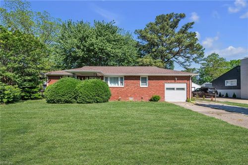 2538 Heutte Dr, Norfolk, VA, 23518-4512 | Card Image