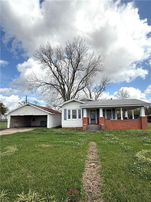 121 Front St, Cottonport, LA, 71327-3717 | Card Image