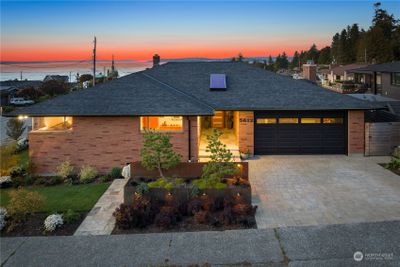 5612 Sw Spokane Street, House other with 4 bedrooms, 2 bathrooms and 2 parking in Seattle WA | Image 1