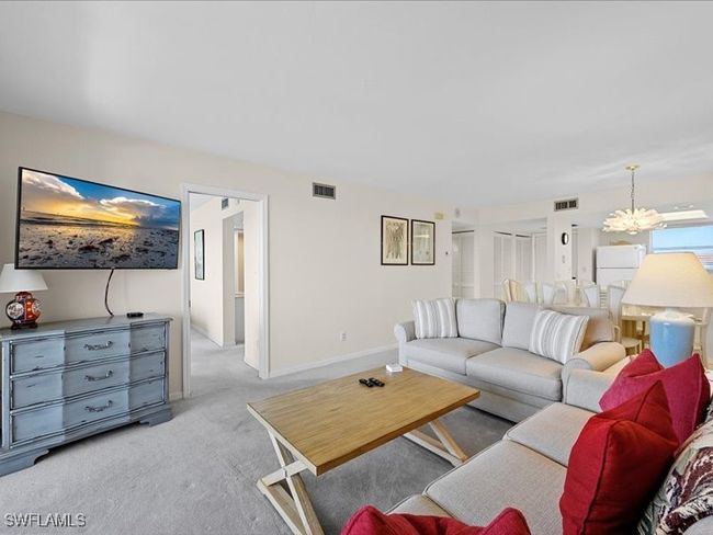 4-705 - 897 Collier Ct, Condo with 2 bedrooms, 2 bathrooms and null parking in Marco Island FL | Image 7