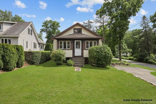 37 Yates Ave, Poughkeepsie, NY, 12601-1044 | Card Image