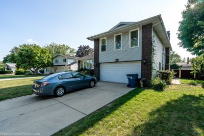 912 Sumac Lane, House other with 4 bedrooms, 2 bathrooms and 2 parking in Mount Prospect IL | Image 3