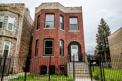 4419 W Gladys Ave, Chicago, IL, 60624-2669 | Card Image