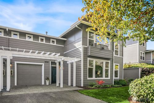 1403-3752 Providence Point Dr Se, Issaquah, WA, 98029-7219 | Card Image