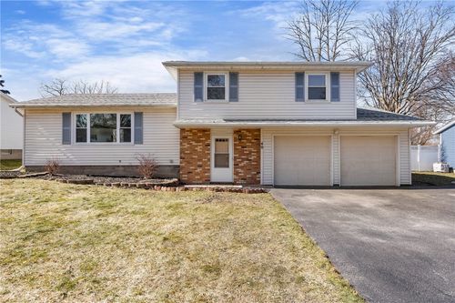 40 Tradewind Dr, Irondequoit, NY, 14617-1657 | Card Image