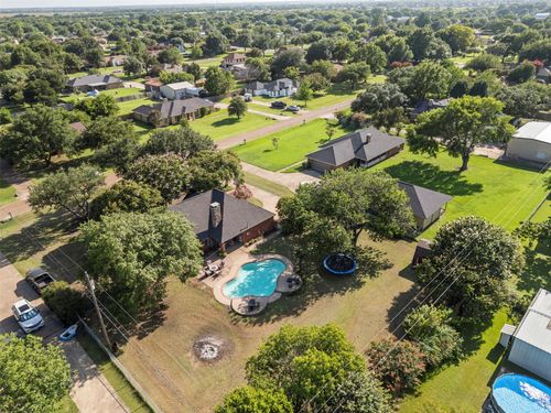 115 Ridge Oak Dr, Red Oak, TX, 75154-5015 | Card Image