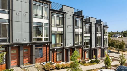 972 N Allen Pl, Seattle, WA, 98103-7364 | Card Image