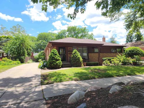 22470 Marter Rd, Saint Clair Shores, MI, 48080-2577 | Card Image
