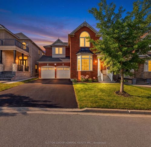 323 Cheryl Mews Blvd, Newmarket, ON, L3X3J6 | Card Image
