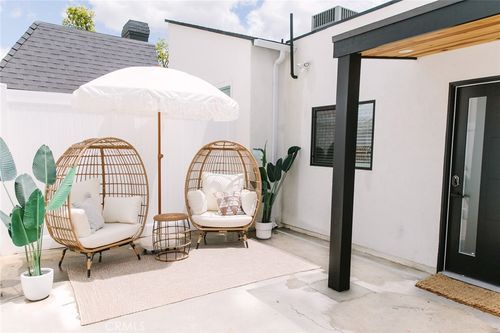 737 N Frederic St, Burbank, CA, 91505-3028 | Card Image