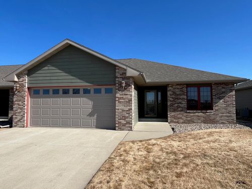 2004 4th Ave Sw, Spencer, IA, 51301-5820 | Card Image